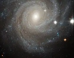 ハッブル宇宙望遠鏡の掃天観測用高性能カメラによる近赤外線画像