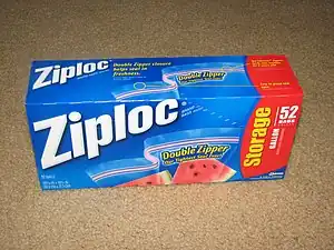アメリカ版ジップロックの商品(1USガロン(3.7L)52袋入、2008年)