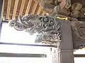 向拝の虹梁木鼻の象頭