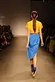 結ぶ位置の低いポニーテール