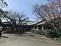 正門