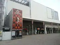 グランモール軸（歩行者動線）側（2013年9月22日撮影）