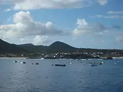 アセンション島と中心地区ジョージタウン。