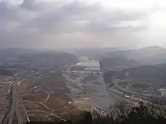 公州市燕尾山（燕尾山(연미산)、ヨンミサン）より錦江を望む。