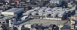 金華山から望む岐阜市立長良小学校(2021年11月2日撮影)