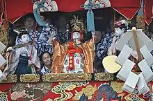 八坂神社の祇園祭での長刀鉾の稚児と禿