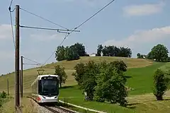 グムンデン・ゼー - レンベルクヴェーク間を走る列車