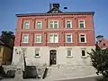 学校兼町役場