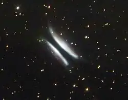 ハッブル宇宙望遠鏡が撮影した「ゴメスのハンバーガー」
