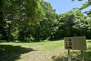 権現山古墳の入口