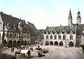 マルクト広場に建つ織物ギルド館（Kaiserworth）と旧市庁舎19世紀の写真だが、今も全く変わっていない。