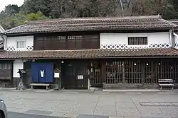 辻本店外観