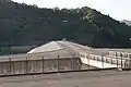 完成したダムの天端(2016年)