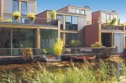 オランダ・アメルスフォールトにある省エネ住宅