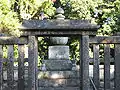 墓所内の五輪の塔