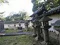 左側面から見た墓所内部の様子（入口側）。