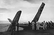 ハンコックへの着艦に失敗してキャットウォークに突っ込んだF6F（1944年）