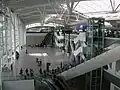 ２F