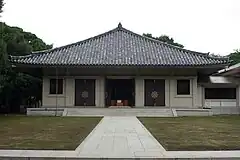 真間山弘法寺本殿(真間四丁目)。