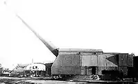 実射テスト中のB-37 406 mm 砲