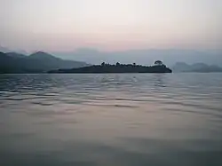 ヌイコック湖