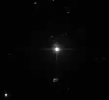 2MASSのJバンドにおけるけんびきょう座AU星の画像。
