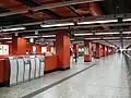 茘枝角駅コンコース