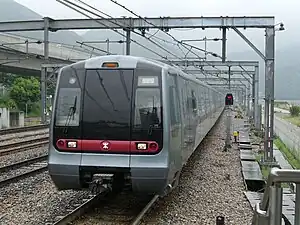東涌線のK-Train電車