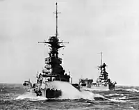 1920年代に撮られた艦隊行動中のバーラム。後続の艦は右側がマレーヤ。奥の航空母艦はアーガス。