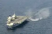 「クイーン・エリザベス」に着艦するF-35B