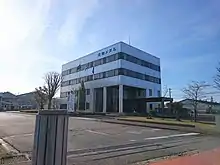 本社の建物外観