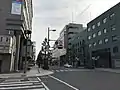 佐賀玉屋・旧松尾建設本社。八幡小路交差点（2017年）