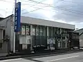 五戸支店：合併前までは同信金唯一の八戸市外にある店舗だった。