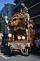 「上八日町」市指定有形文化財（人形）の山車（2019年8月4日撮影）