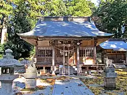 熱日高彦神社拝殿