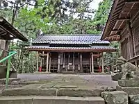 参道階段から見た鹿島天足和気神社拝殿