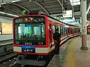 登場時の塗装に変更された第1編成