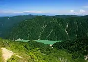 大白川ダムと御嶽山(遠景)大倉尾根(白山)より