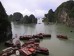 ハロン湾