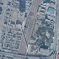 駅周辺のカラー空中写真(1975年1月19日撮影)国土交通省 国土地理院 地図・空中写真閲覧サービスの空中写真を基に作成