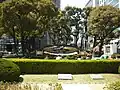 正面から見た花時計（神戸市役所北側への設置時代）