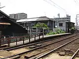 ホーム（浜寺公園方面。2013年5月）