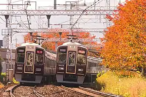 9300系による特急（西向日駅付近 2020年11月）