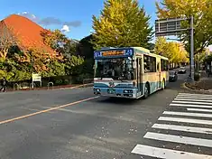 復刻塗装車の阪急バス706号車