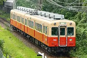 武庫川線を走行する7861形電車。（2017年9月16日）