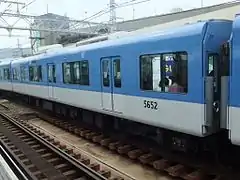 5652