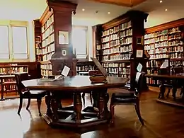テイト図書館