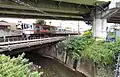 JR東海道本線の下を潜る波多打川（標高4m・2022年9月撮影）
