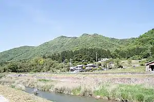 三田市高平付近(背後山は大船山)