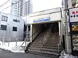 バリアフリー対応工事前の旧・北口の階段（2014年2月）